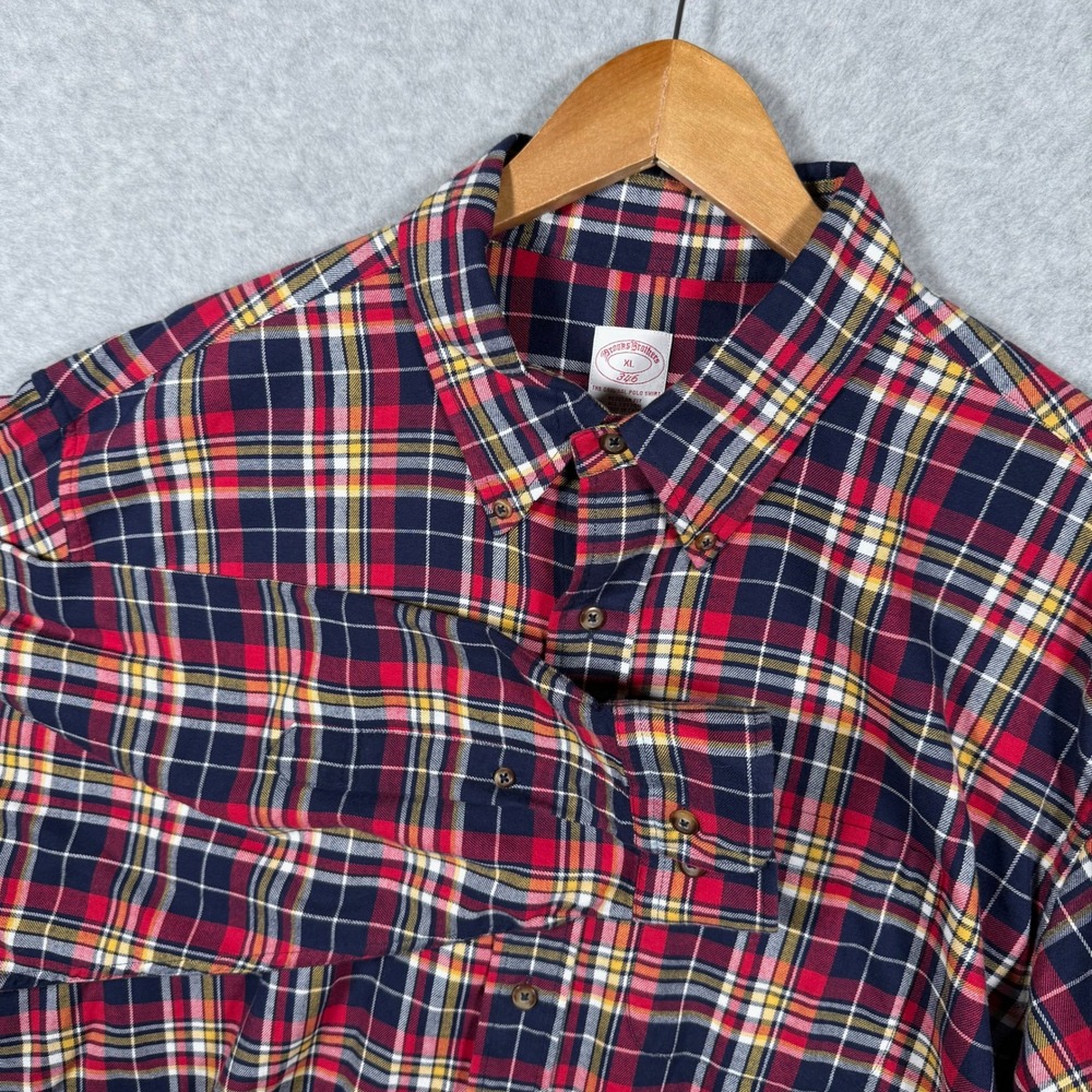 Brooks Brothers 346 Mens XL Red Navy Plaid Button Down Extra Large Regular Fit